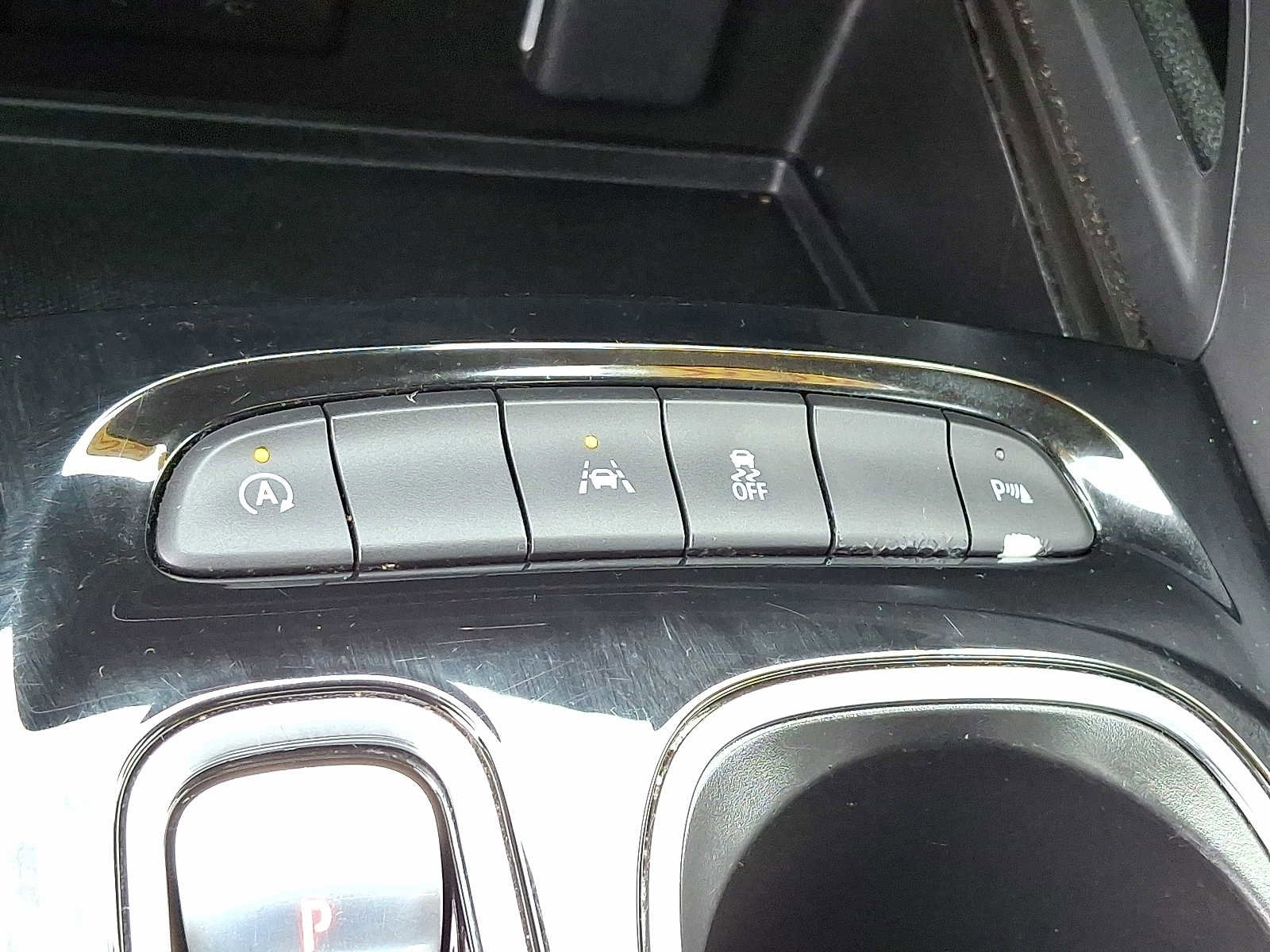 Used 2023 Buick Envision Essence w/ Sport Touring Package image 25