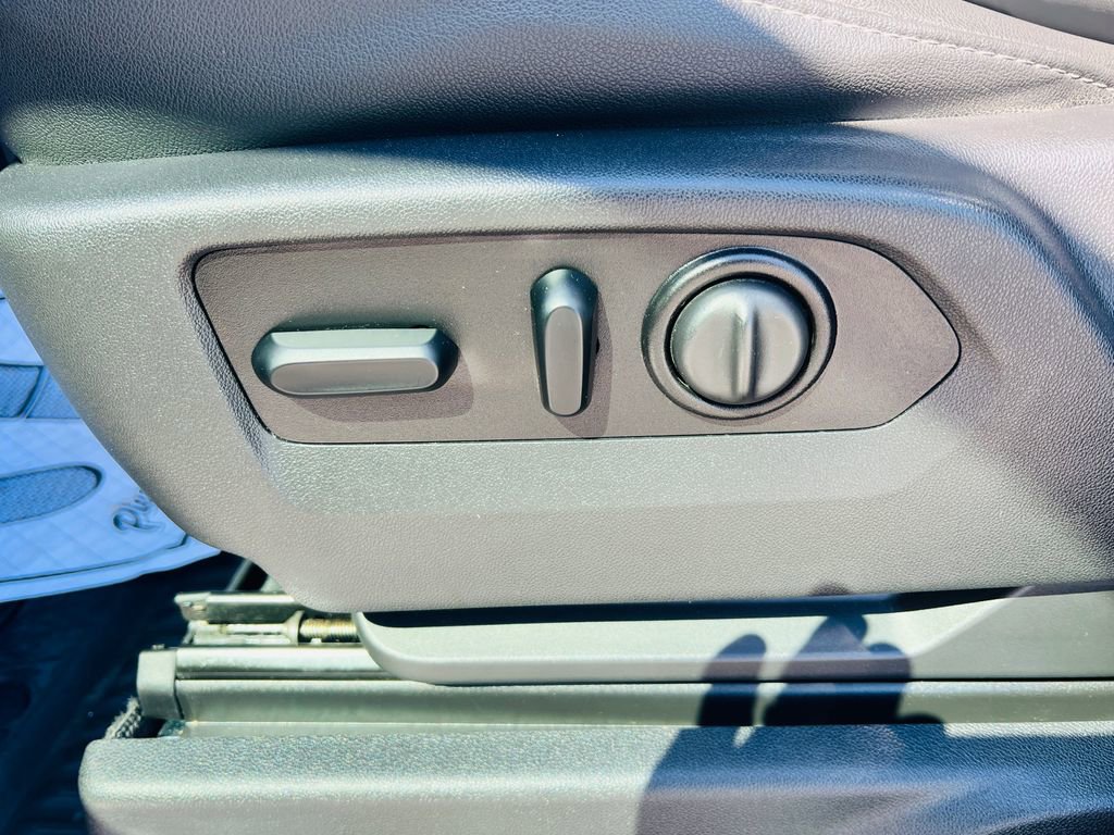 Used 2021 GMC Sierra 1500 SLT w/ SLT Premium Plus Package image 16