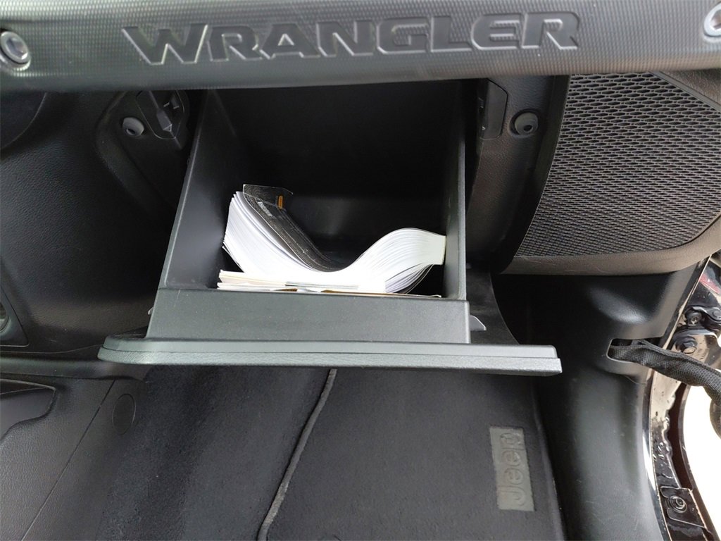 Used 2021 Jeep Wrangler Unlimited Rubicon image 16