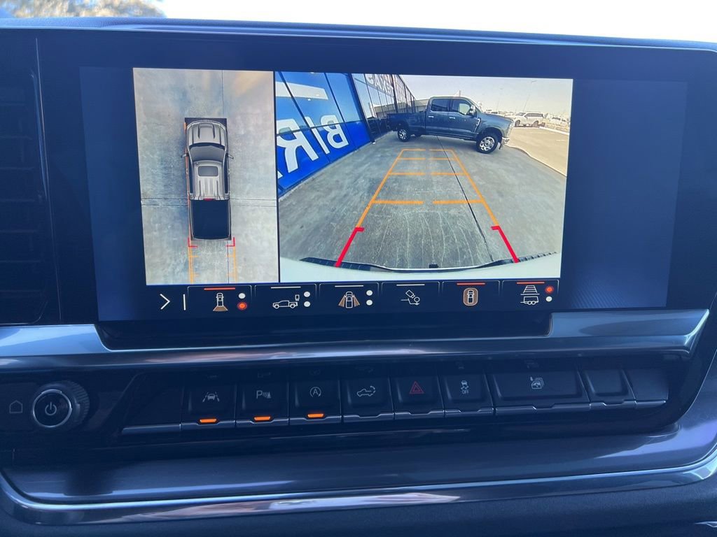 Used 2024 Chevrolet Silverado 1500 High Country w/ Technology Package image 32