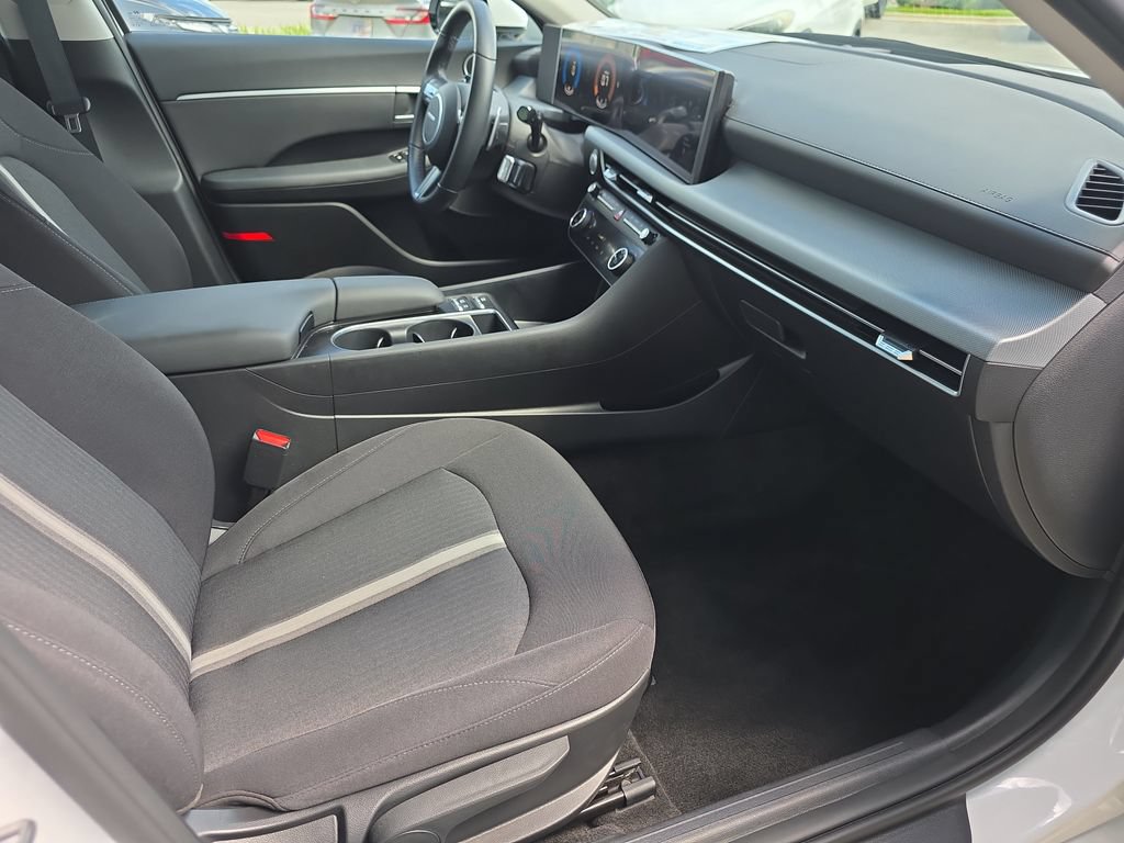 New 2026 Hyundai Sonata SEL FWD image 30