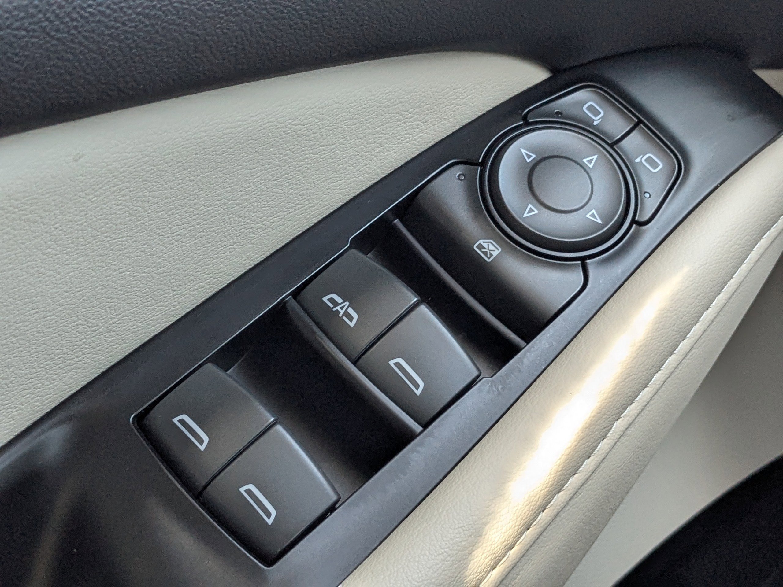 Used 2023 Buick Enclave Essence w/ Experience Buick Package image 26