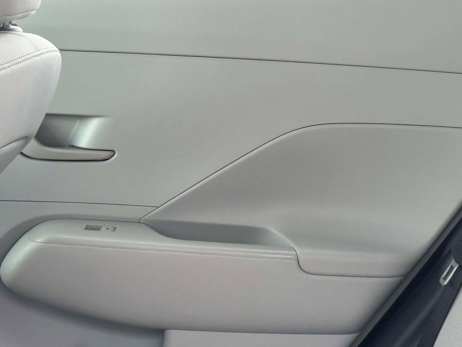 Used 2025 Hyundai Kona SEL FWD image 14
