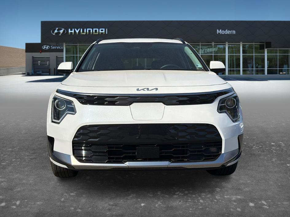 Used 2024 Kia Niro Wind FWD image 2