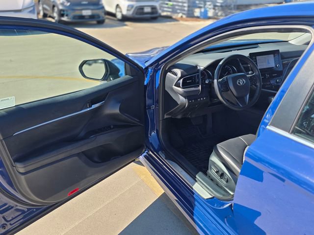 Used 2023 Toyota Camry SE w/ Cold Weather Package AWD/4WD image 30