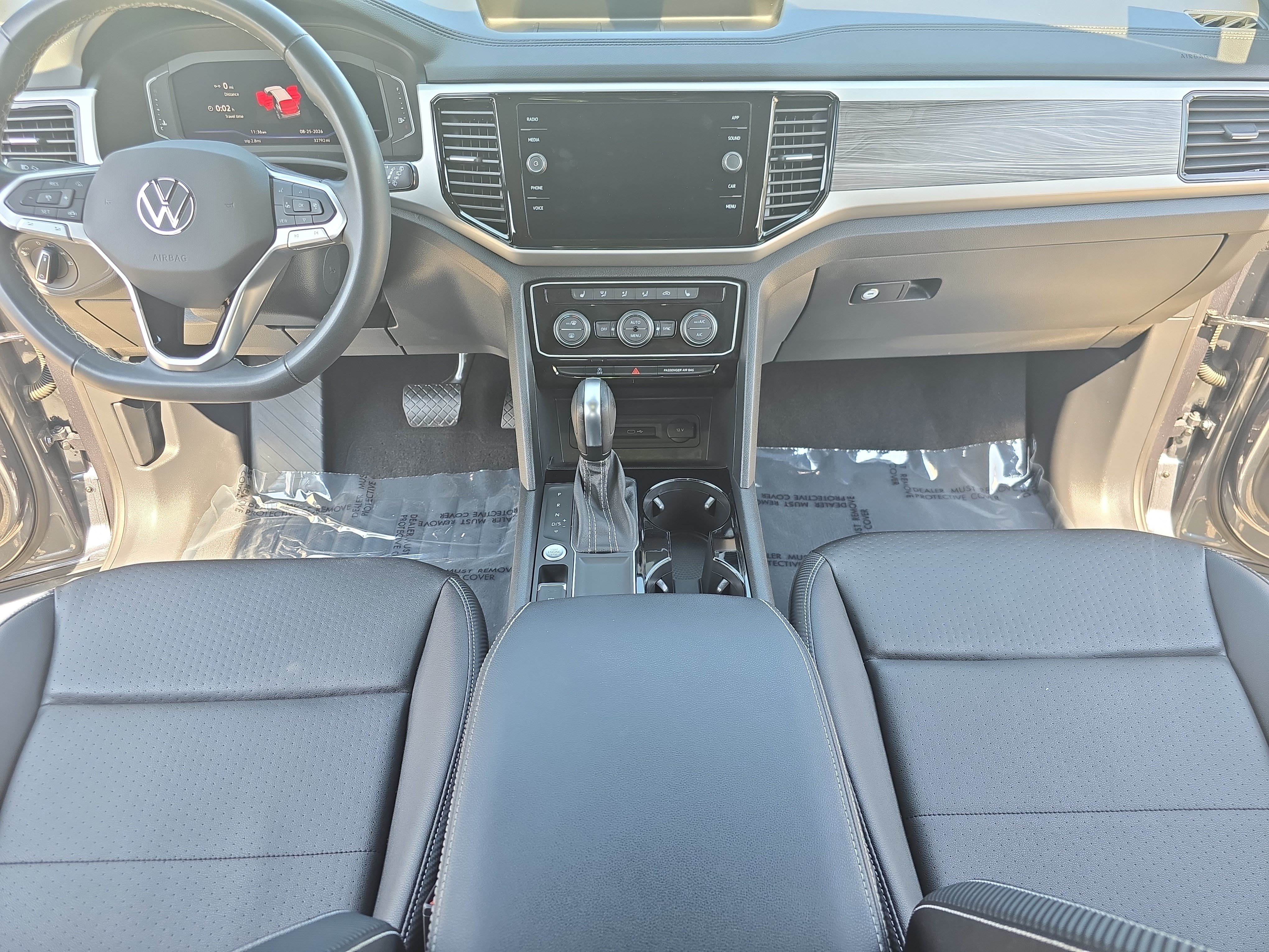Used 2023 Volkswagen Atlas Cross Sport SE w/ Panoramic Sunroof Package FWD image 9