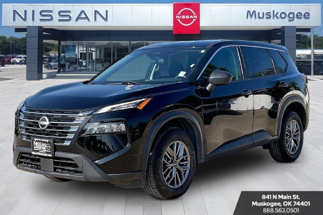 Used 2024 Nissan Rogue S AWD/4WD image 3