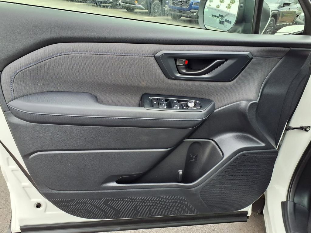 Used 2025 Subaru Forester Premium image 25