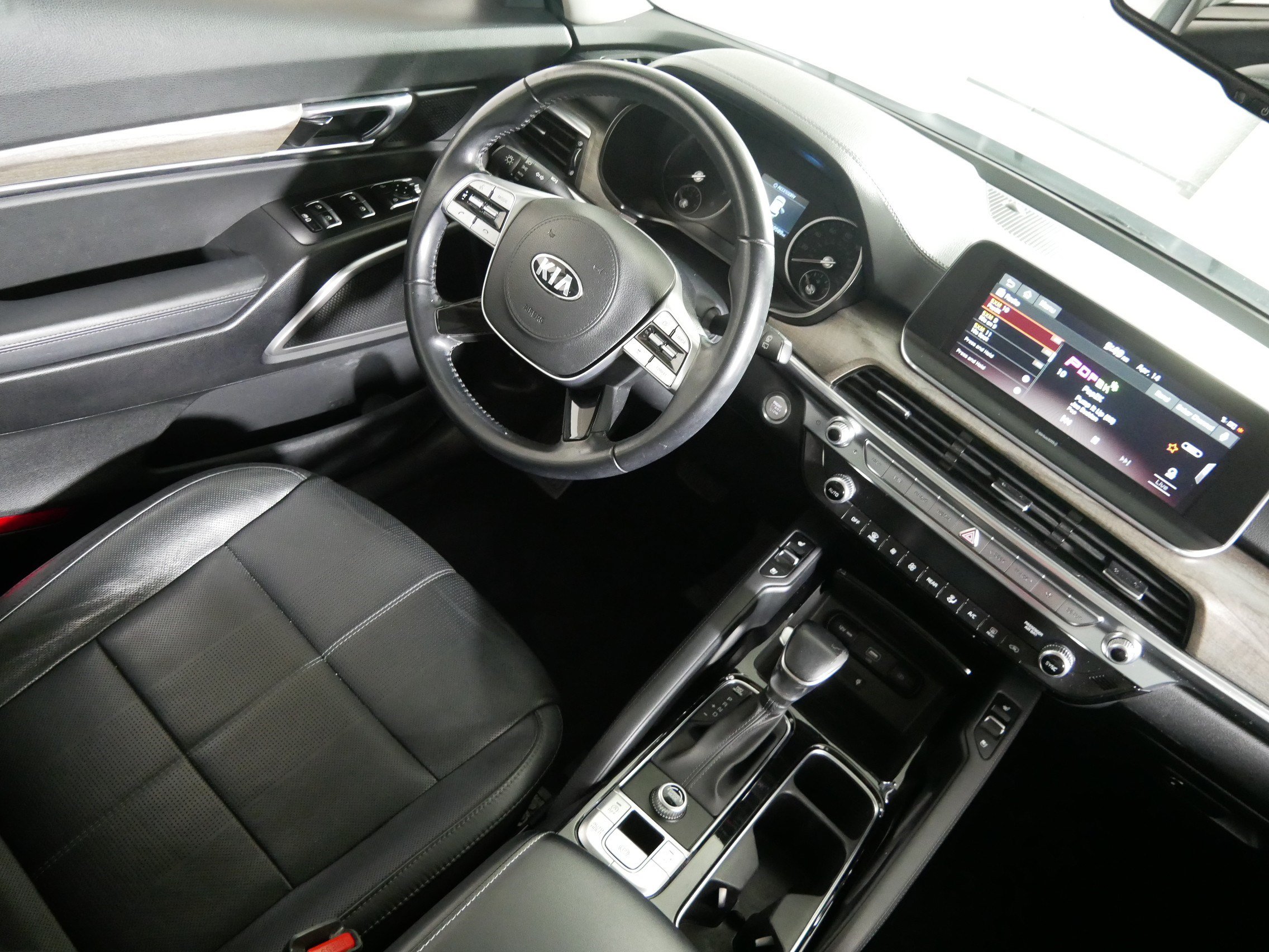 Used 2020 Kia Telluride EX w/ Towing Package FWD image 9