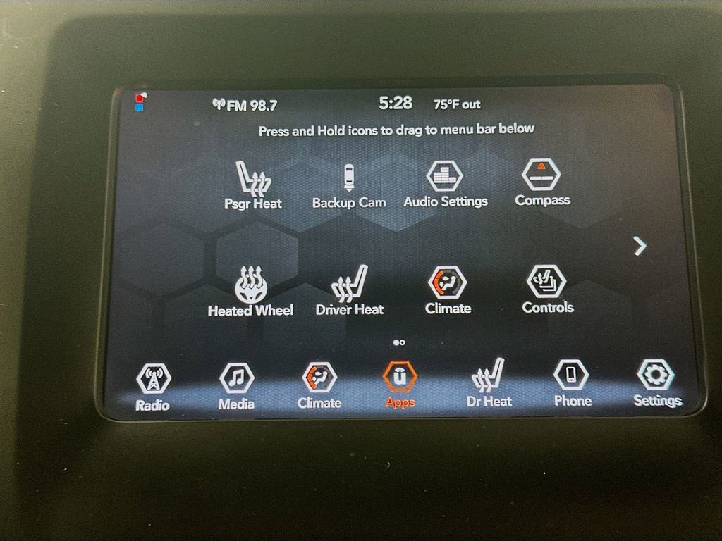 Used 2019 Jeep Cherokee Latitude w/ Cold Weather Group image 19