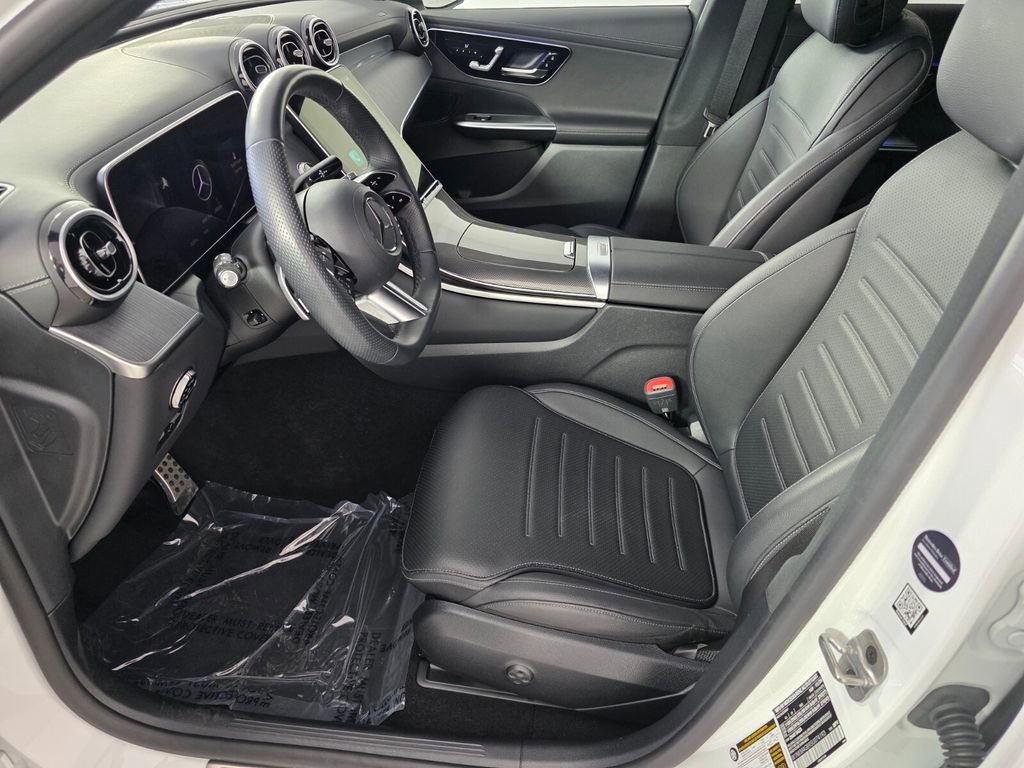 Certified 2025 Mercedes-Benz GLC 300 image 9