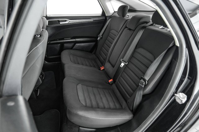 Used 2020 Ford Fusion SE image 37