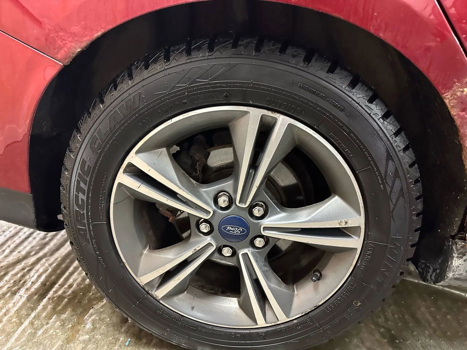 Used 2014 Ford Focus SE w/ SE Sport Package image 14