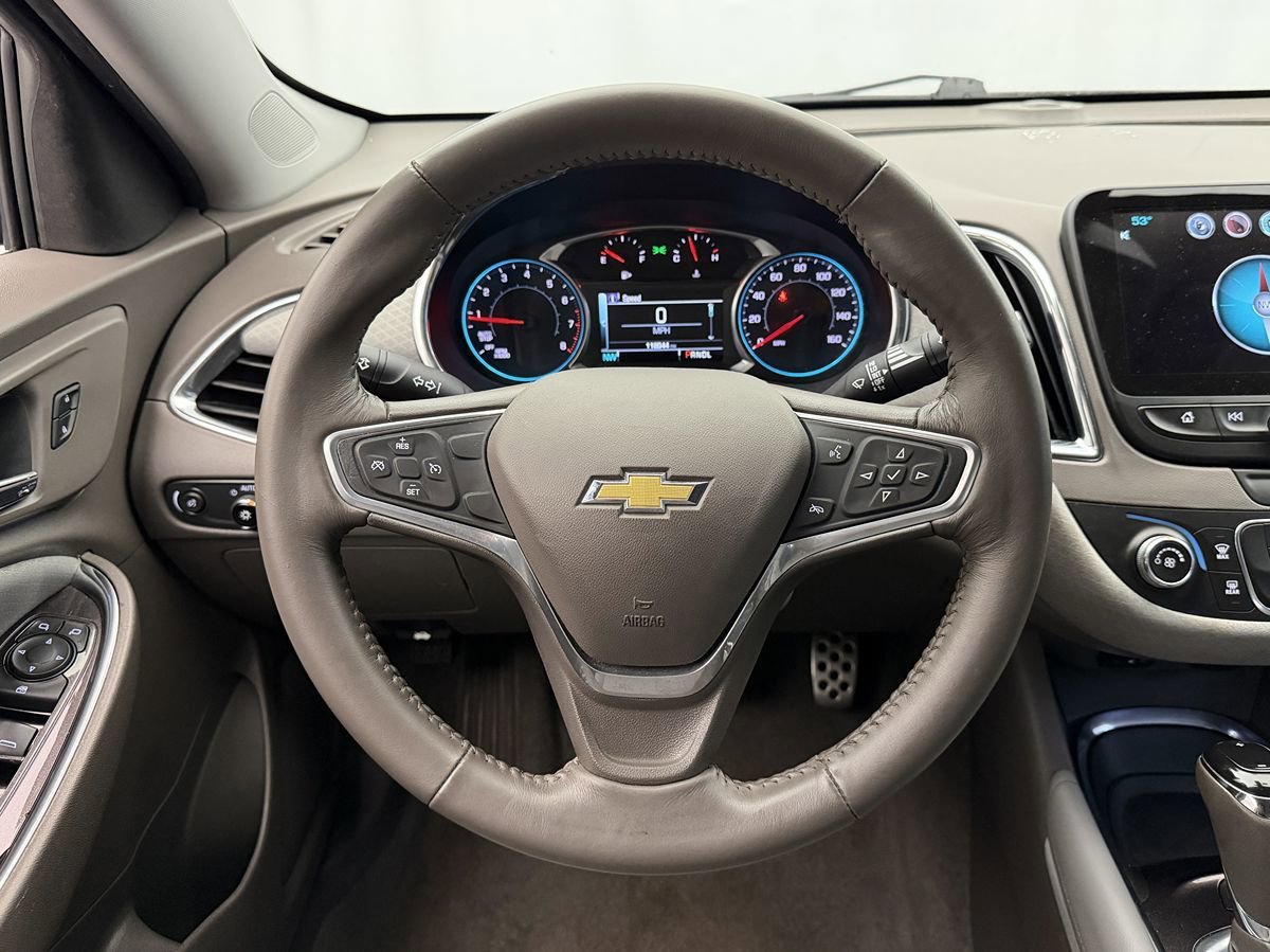 Used 2016 Chevrolet Malibu LT image 10