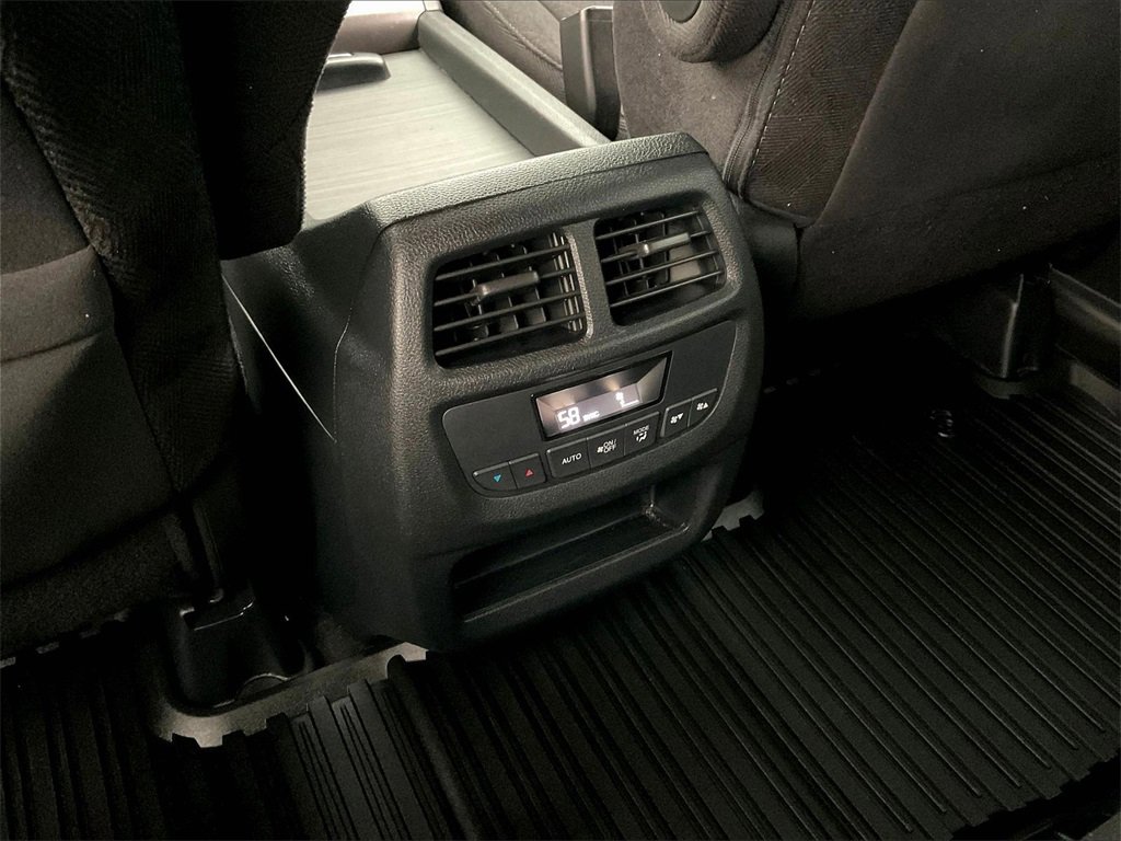 Used 2022 Honda Pilot Sport image 27