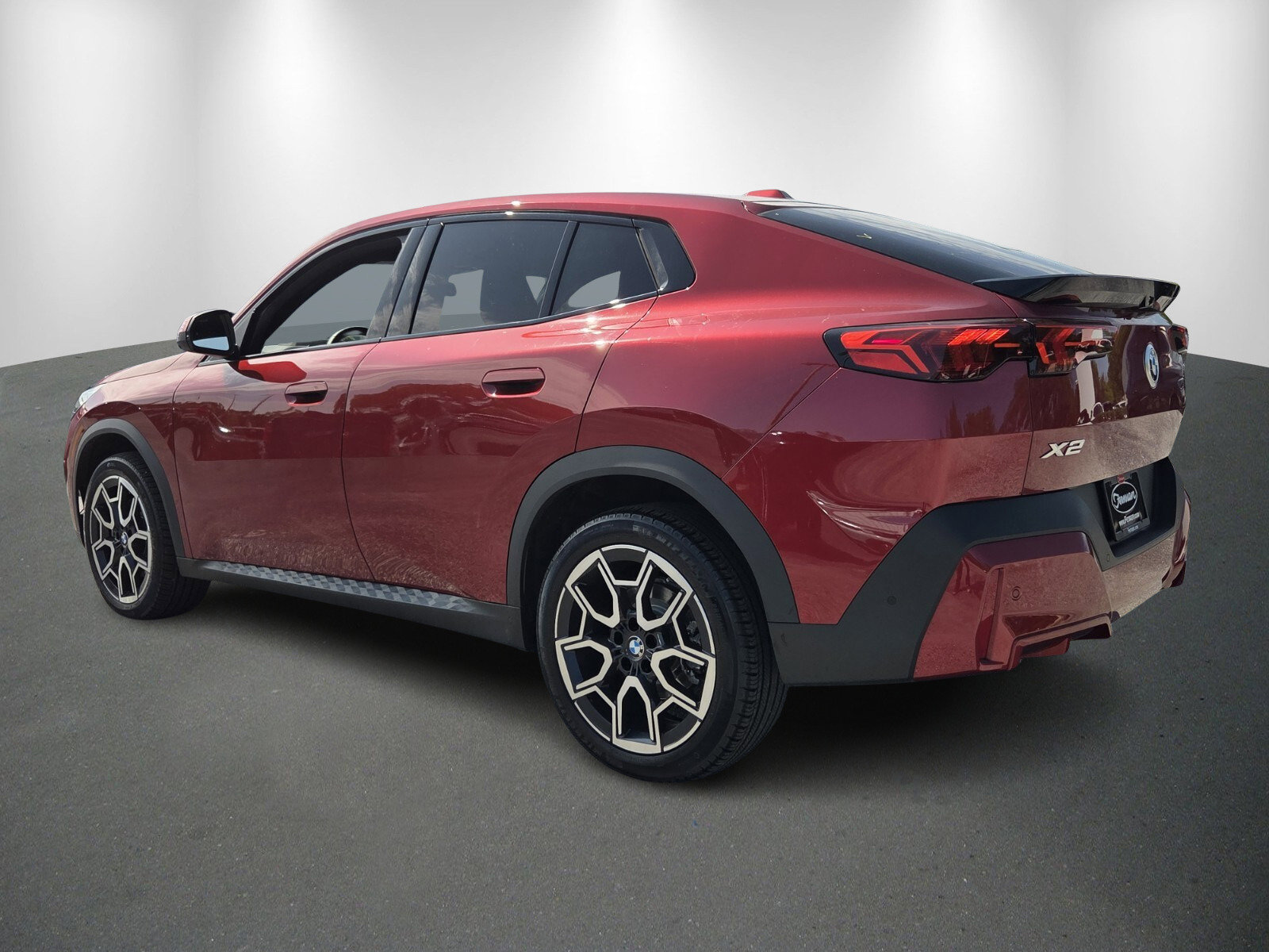 Certified 2025 BMW X2 xDrive28i image 4