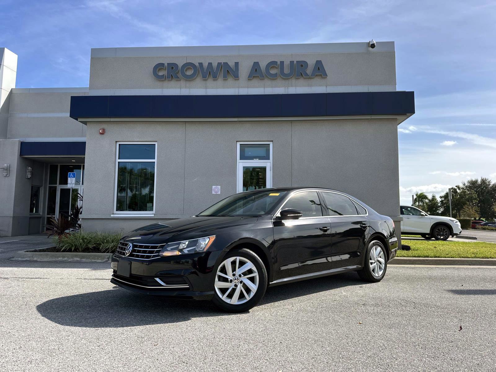 Used 2018 Volkswagen Passat 2.0T SE