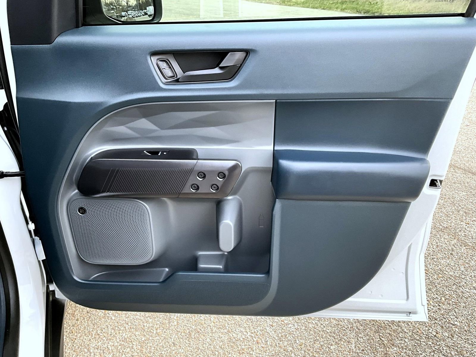 Used 2026 Ford Maverick Lariat w/ Black Appearance Package image 17