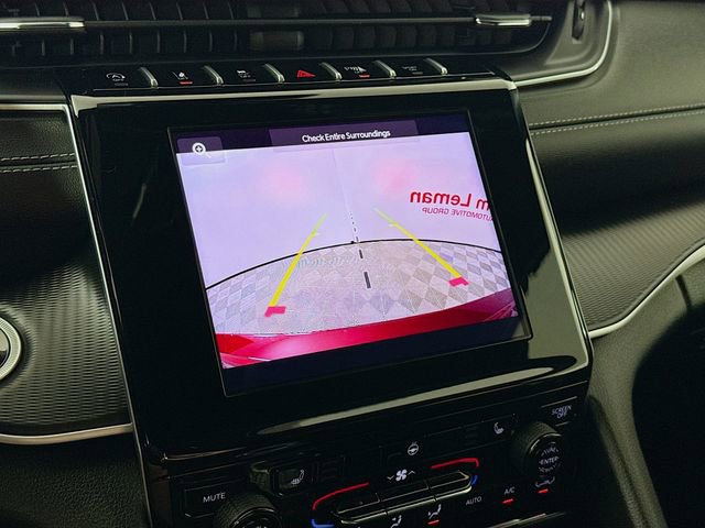 Used 2025 Jeep Grand Cherokee L Altitude image 14