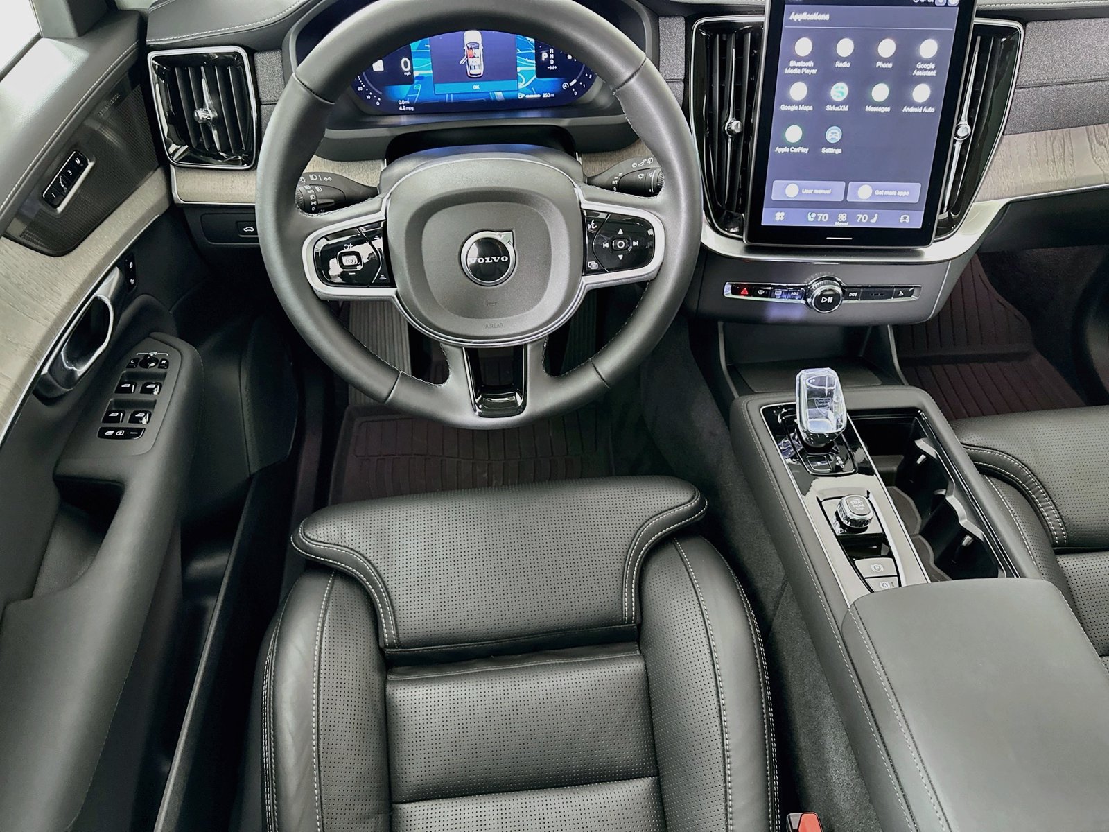 Certified 2026 Volvo XC90 B6 Ultra w/ Protection Package AWD/4WD image 14