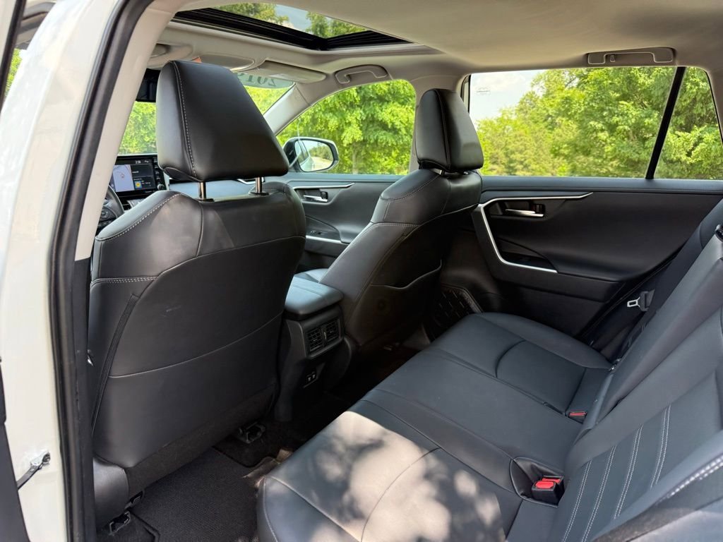 Used 2019 Toyota RAV4 Limited FWD image 27