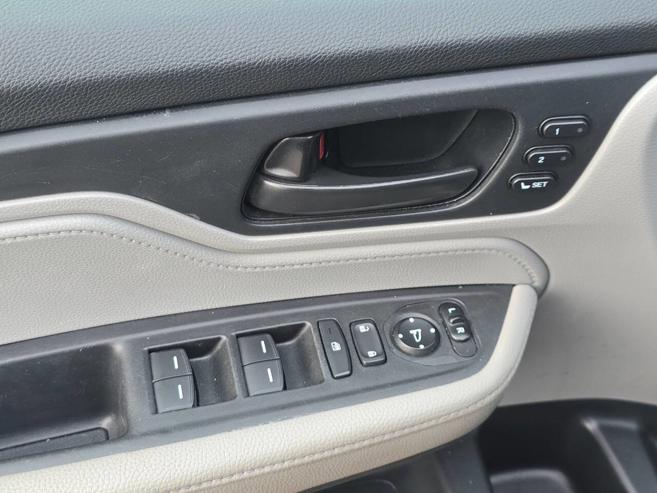 Used 2023 Honda Odyssey EX-L image 30