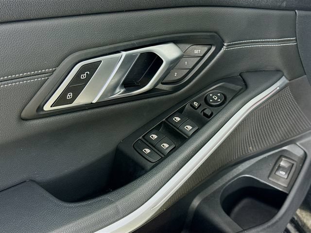 Used 2019 BMW 330i xDrive Sedan w/ Premium Package AWD/4WD image 18