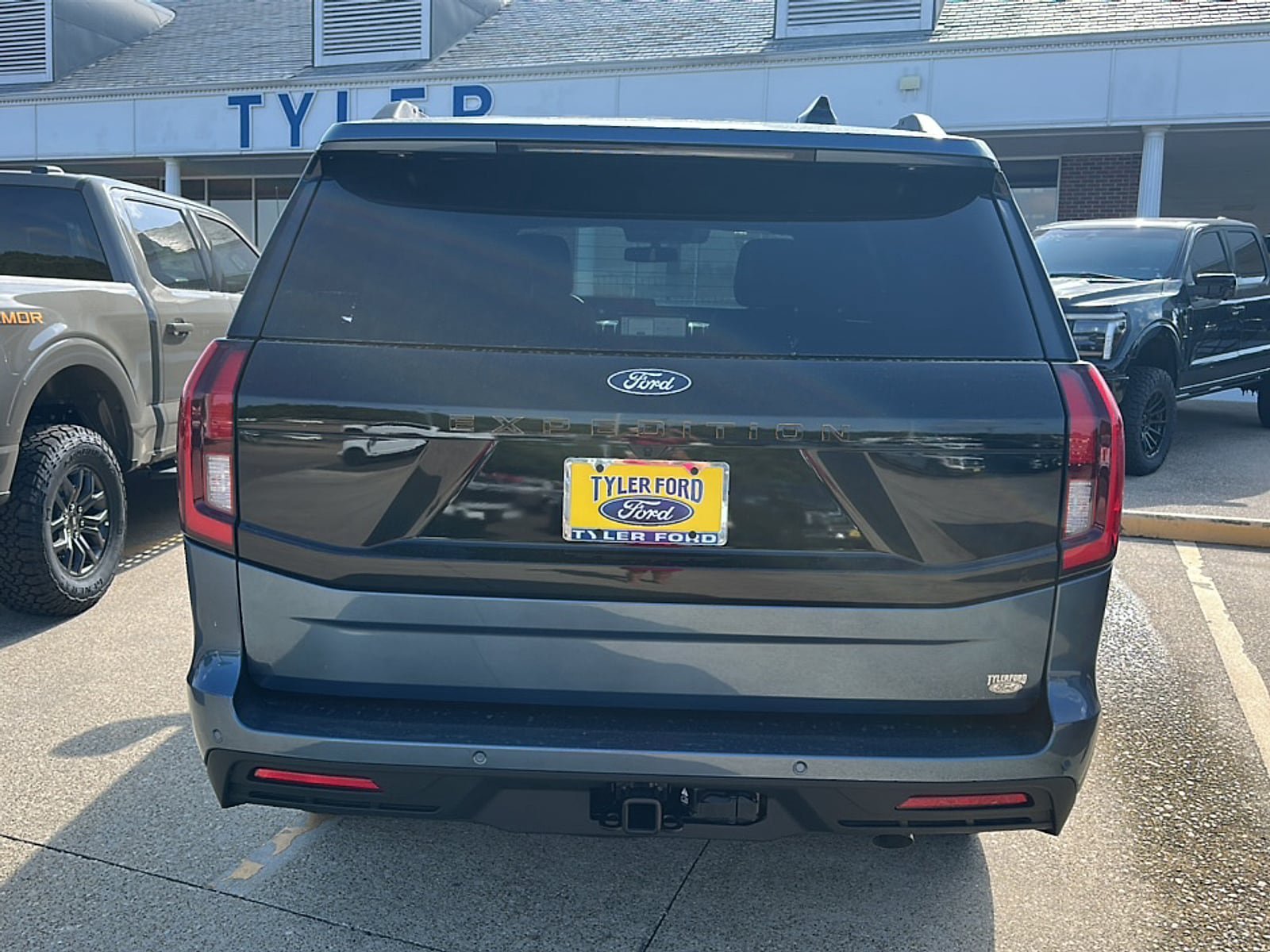 New 2027 Ford Expedition Tremor w/ Driver's Package AWD/4WD image 8