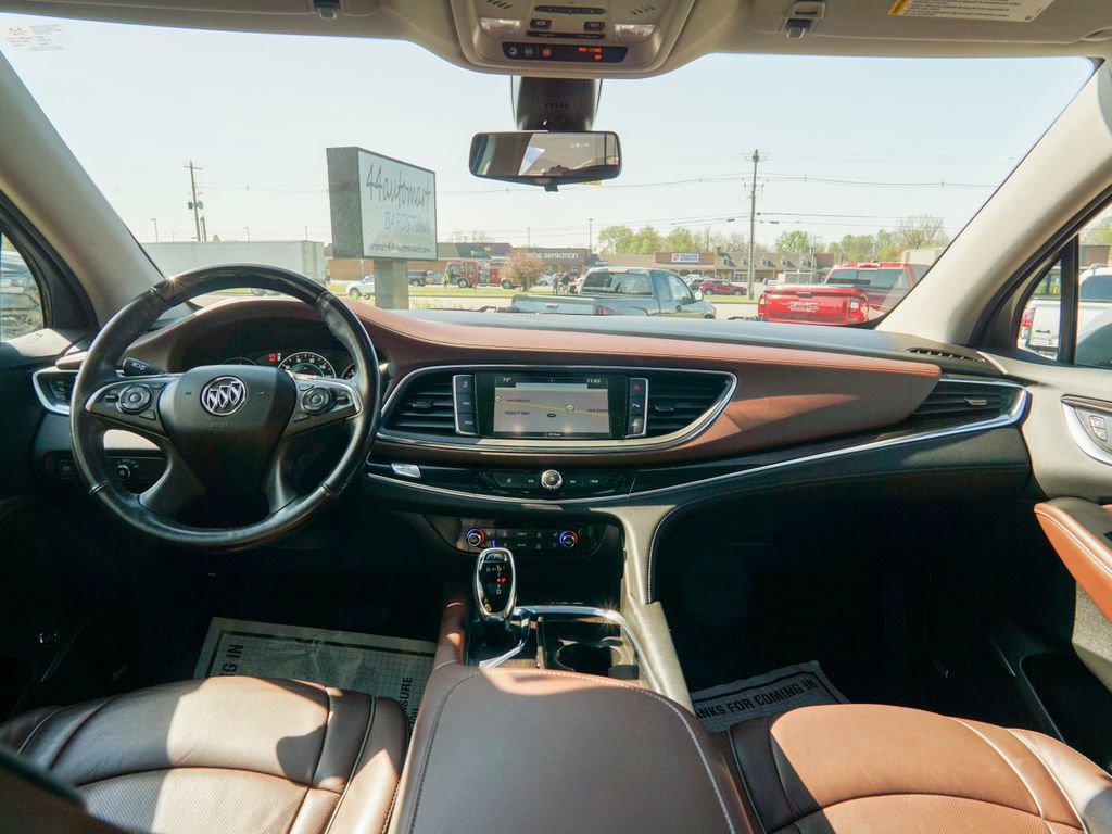Used 2019 Buick Enclave Avenir w/ Avenir Technology Package AWD/4WD image 15