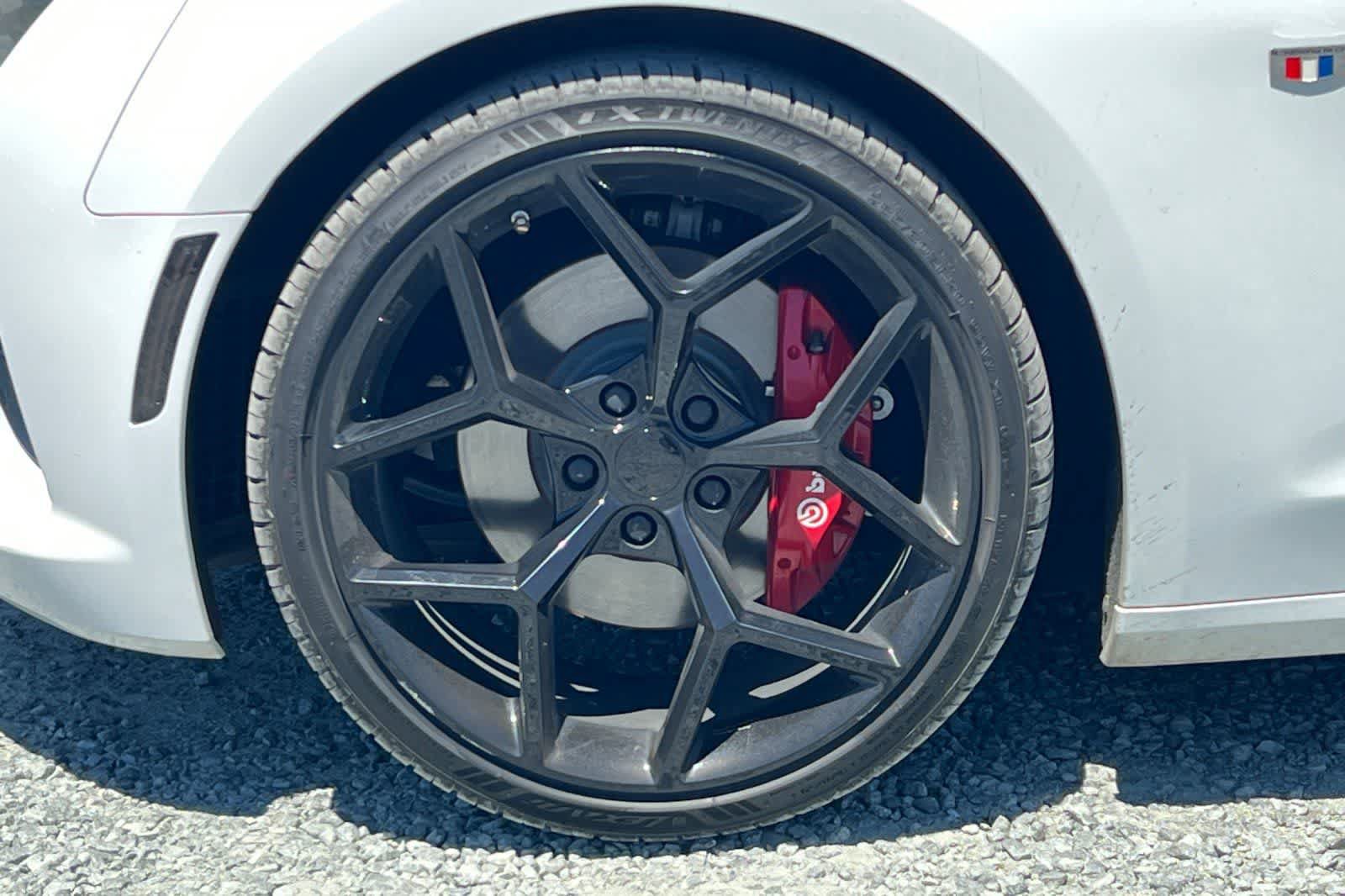 Used 2016 Chevrolet Camaro SS RWD image 12