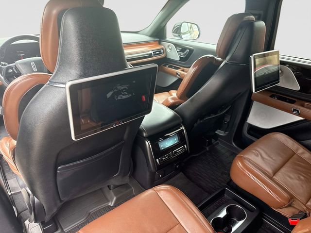 Used 2020 Lincoln Aviator Reserve w/ Equipment Group 202A image 17