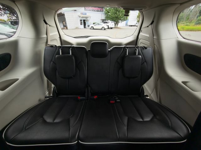Used 2021 Chrysler Pacifica Limited FWD image 52