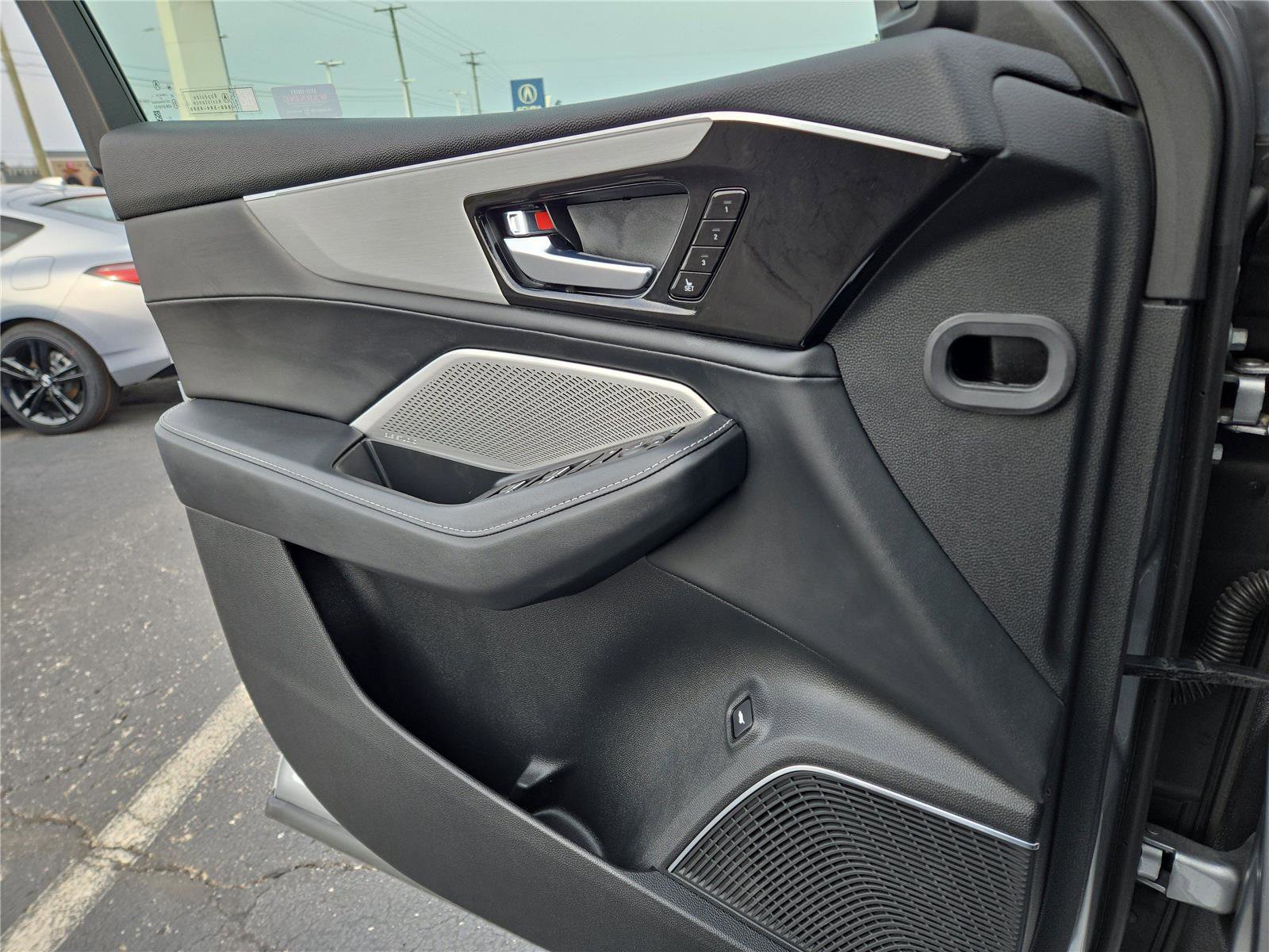 Certified 2023 Acura MDX SH-AWD w/ Technology Package image 16