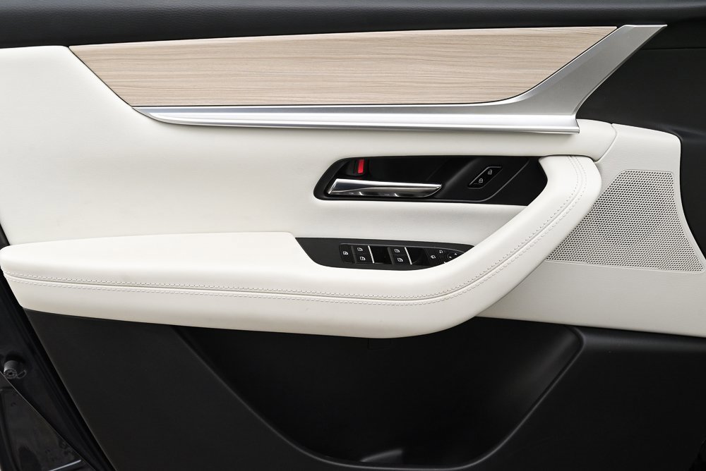 Certified 2025 MAZDA CX-90 3.3 Turbo w/ Premium Plus Pkg image 14