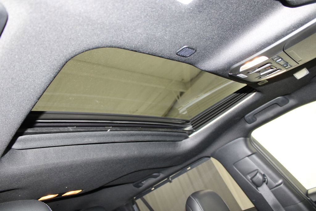 Used 2025 Toyota Highlander XSE image 39