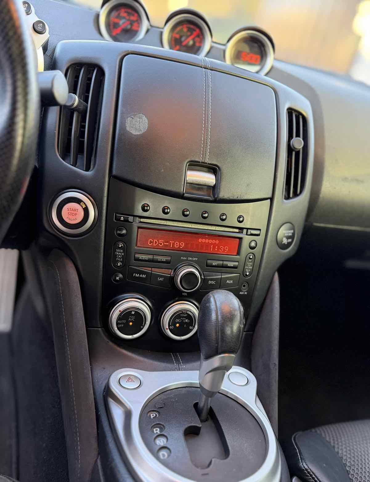 Used 2011 Nissan 370Z Touring w/ Sport Pkg image 28