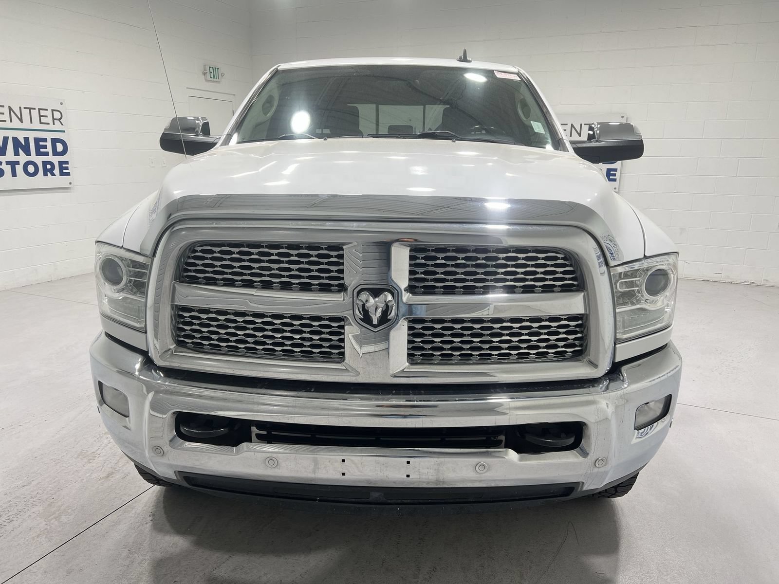 Used 2018 RAM 3500 Laramie AWD/4WD image 3