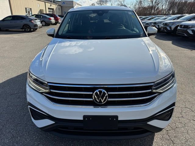 Certified 2022 Volkswagen Tiguan SE w/ Panoramic Sunroof Package image 2