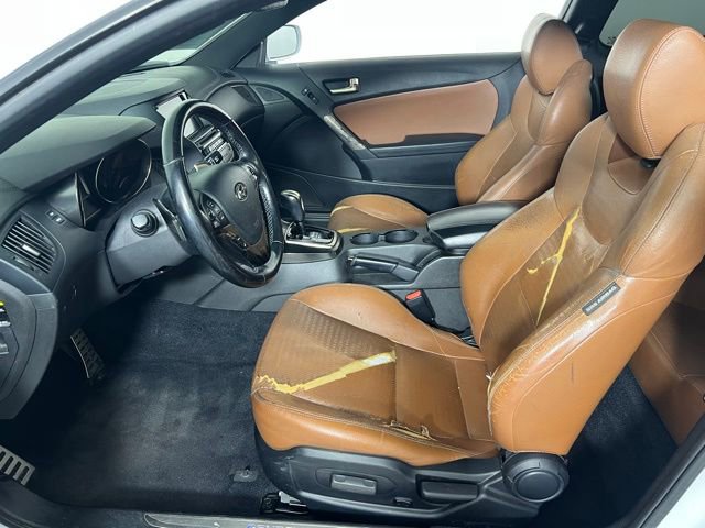 Used 2015 Hyundai Genesis 3.8 image 11