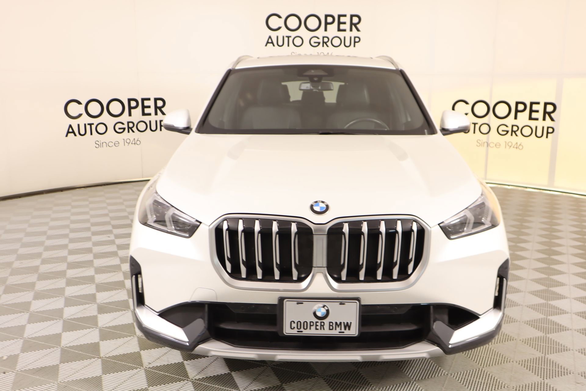Used 2025 BMW X1 xDrive28i w/ Convenience Package AWD/4WD image 8