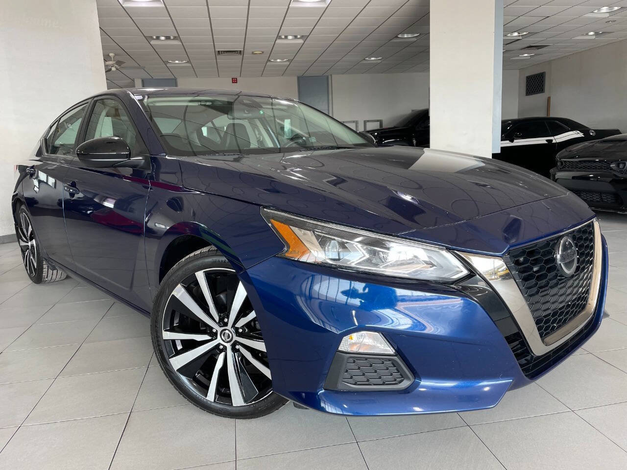 Used 2022 Nissan Altima 2.5 SR FWD image 1