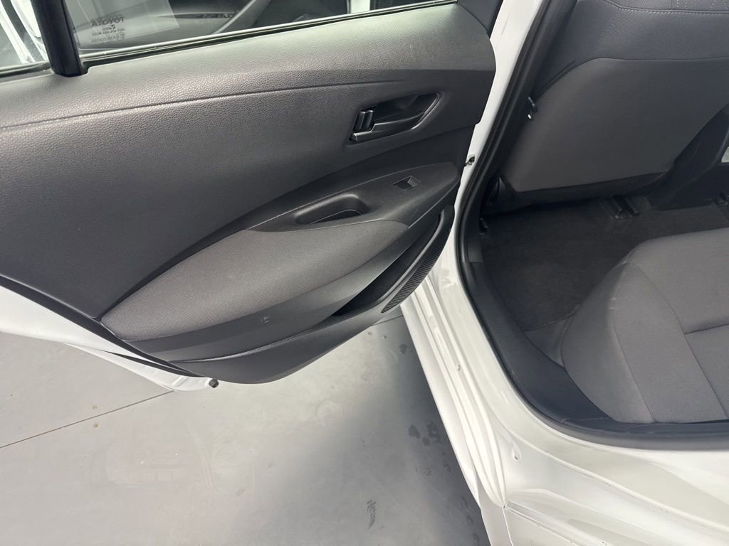 Used 2024 Toyota Corolla LE image 31