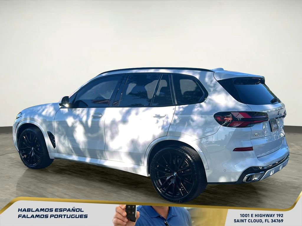Used 2025 BMW X5 sDrive40i w/ M Sport Package RWD image 4