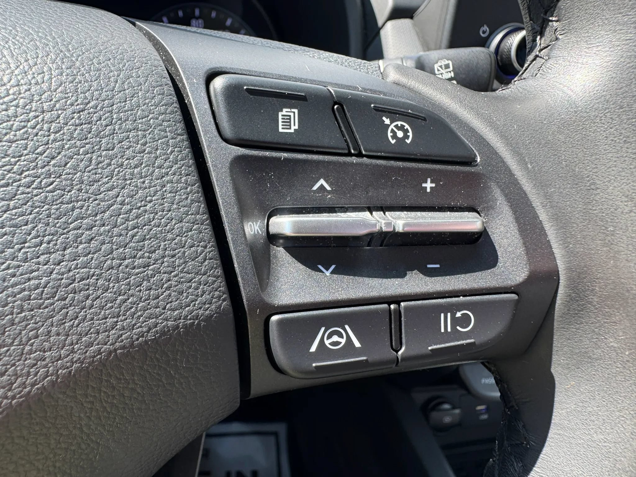 Used 2022 Hyundai Kona SEL w/ Convenience Package FWD image 42