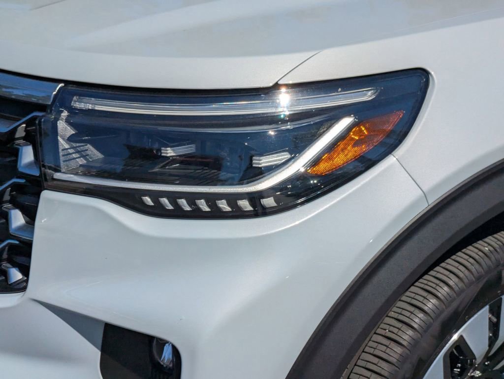 Used 2025 Ford Explorer Platinum w/ LUX Leather Package image 11