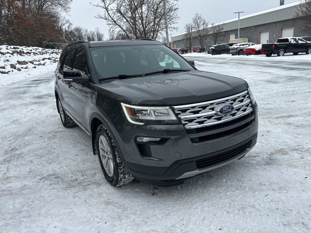 Used 2018 Ford Explorer XLT w/ Equipment Group 202A image 7