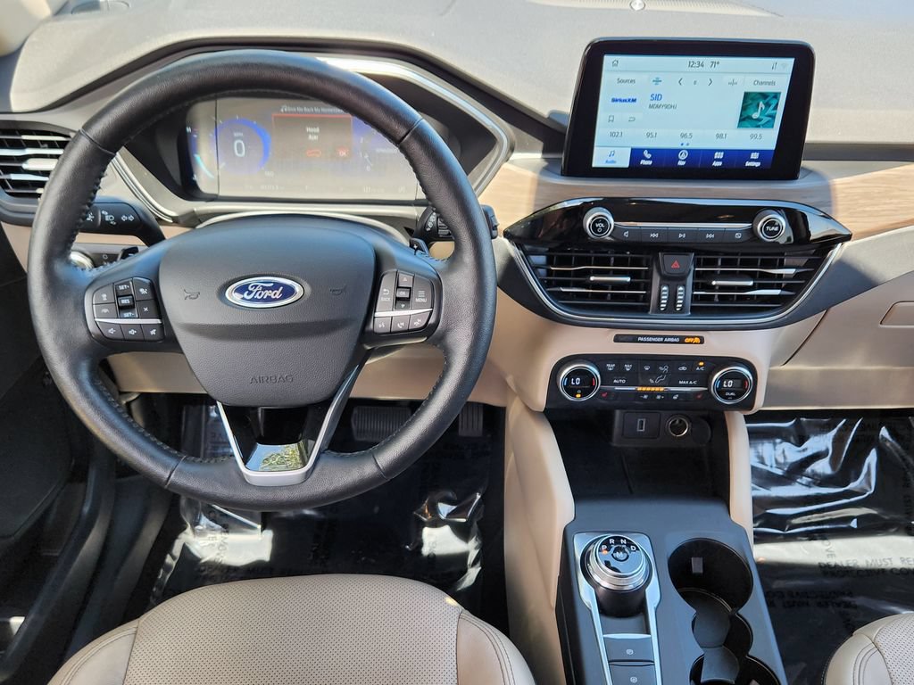 Used 2020 Ford Escape Titanium AWD/4WD image 3