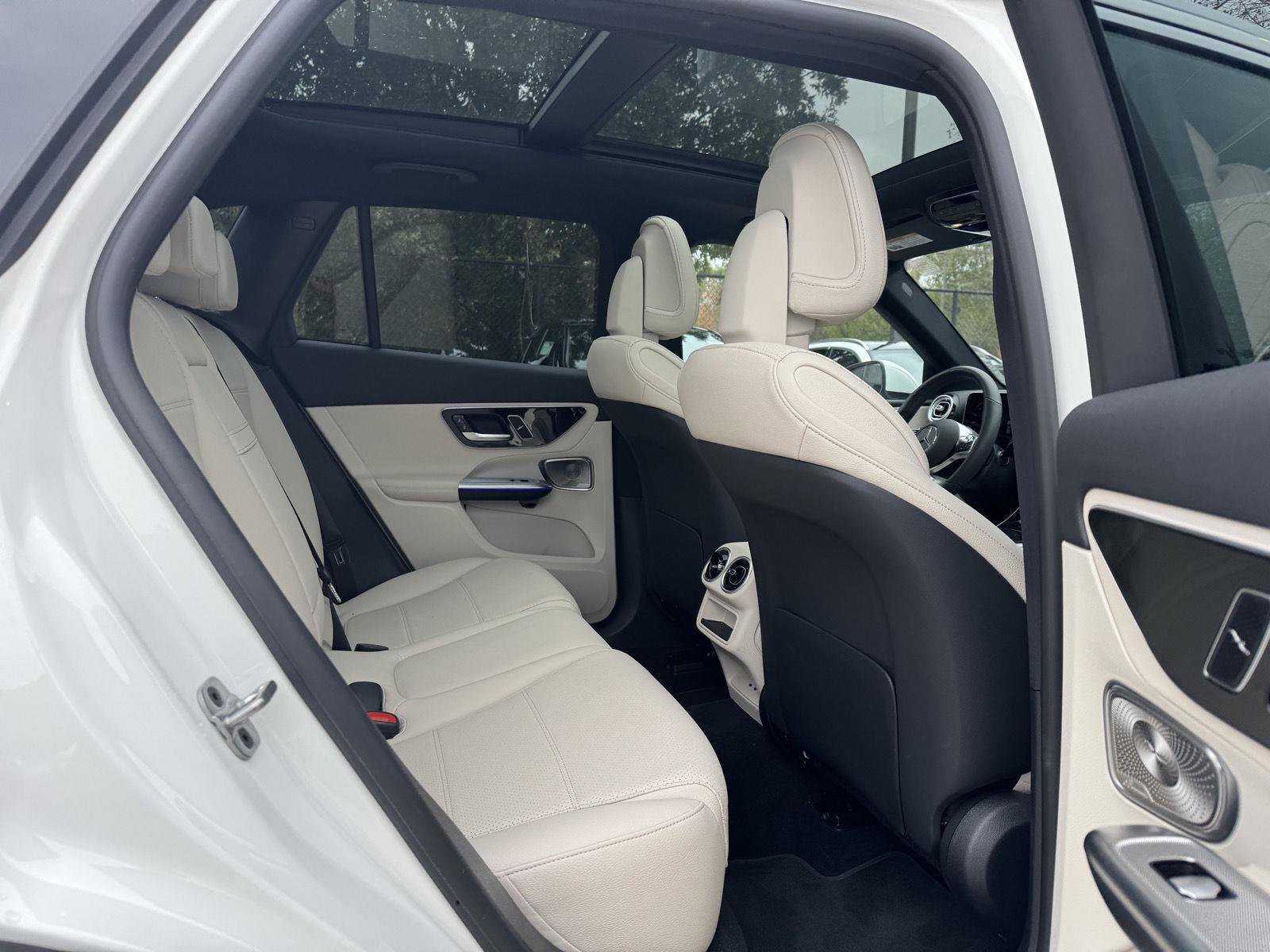 Certified 2025 Mercedes-Benz GLC 300 image 29