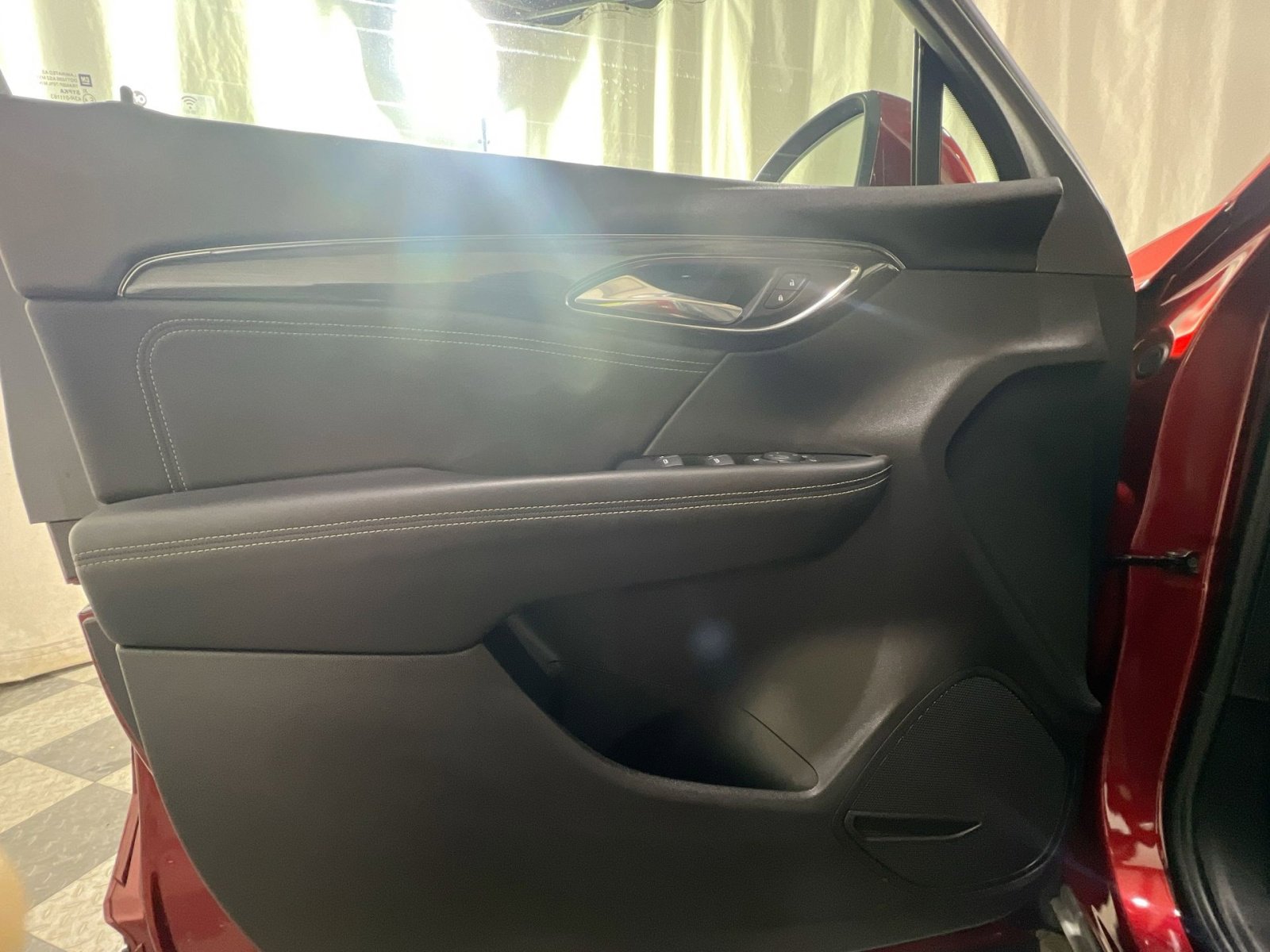 Used 2023 Buick Envision Preferred image 26