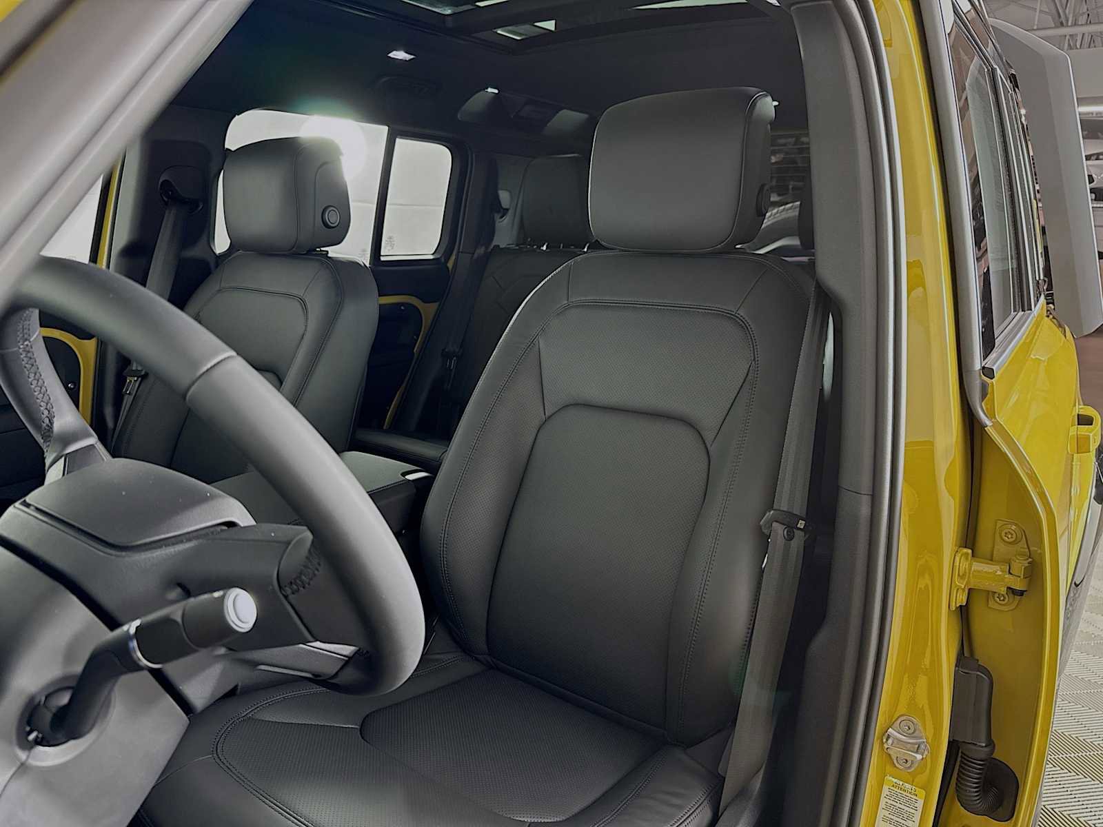 New 2026 Land Rover Defender 110 AWD/4WD image 10